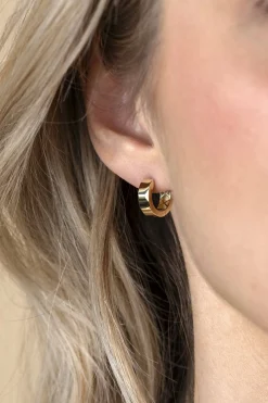 Zinzi 12,5mm Gold 14 krt gouden oorringen brede vierkante buis 3,6mm met luxe klapsluiting ZGO438