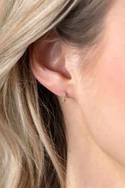 Sale Zinzi 8mm Gold 14 krt gouden halve oorringen bezet met witte zirconia's ZGO458