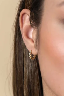 Clearance Zinzi 13mm Gold 14 krt gouden oorringen met ronde zettingen bezet met witte zirconia's, luxe klapsluiting 13mm x 2,7mm buis ZGO507