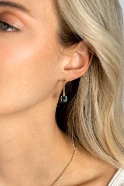 Hot Zinzi 25mm gold plated zilveren oorstekers met gourmet kettinkje en vierkante zetting bezet met indigo blauwe kleursteen ZIO2417G