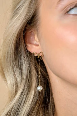 Clearance Zinzi 60mm gold plated zilveren strik oorstekers met jasseron kettinkje en zoetwaterparel ZIO2677