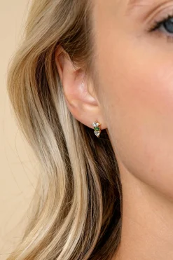 Sale Zinzi 9,5mm gold plated zilveren oorstekers met drie verschillende vormen van zettingen, bezet met groene en witte kleurstenen ZIO2630G