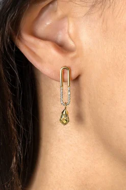 Discount Zinzi 30mm gold plated zilveren oorstekers met trendy open ovale vorm en peervormige hanger groen peridot ZIO2430