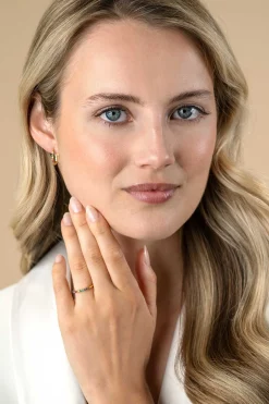 Clearance Zinzi 14mm gold plated zilveren luxe oorringen in ovale vorm bezet met regenboog kleurstenen ZIO2598