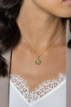 Clearance Zinzi 18mm gold plated zilveren hanger rond met sierlijke golven als bewerking ZIH2450 (zonder collier)