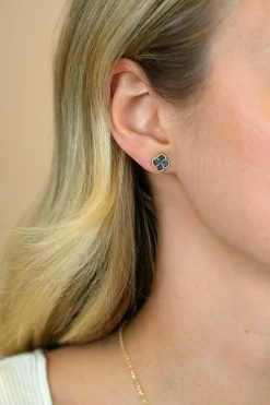 New Zinzi 9mm gold plated zilveren oorstekers in klaver vorm met lichtblauwe kleursteen ZIO2662B