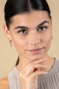 Sale Zinzi 19mm gold plated zilveren oorbedels met trendy ovale schakels, schitterend bezet met witte zirconia's ZICH2552Y (zonder oorringen)