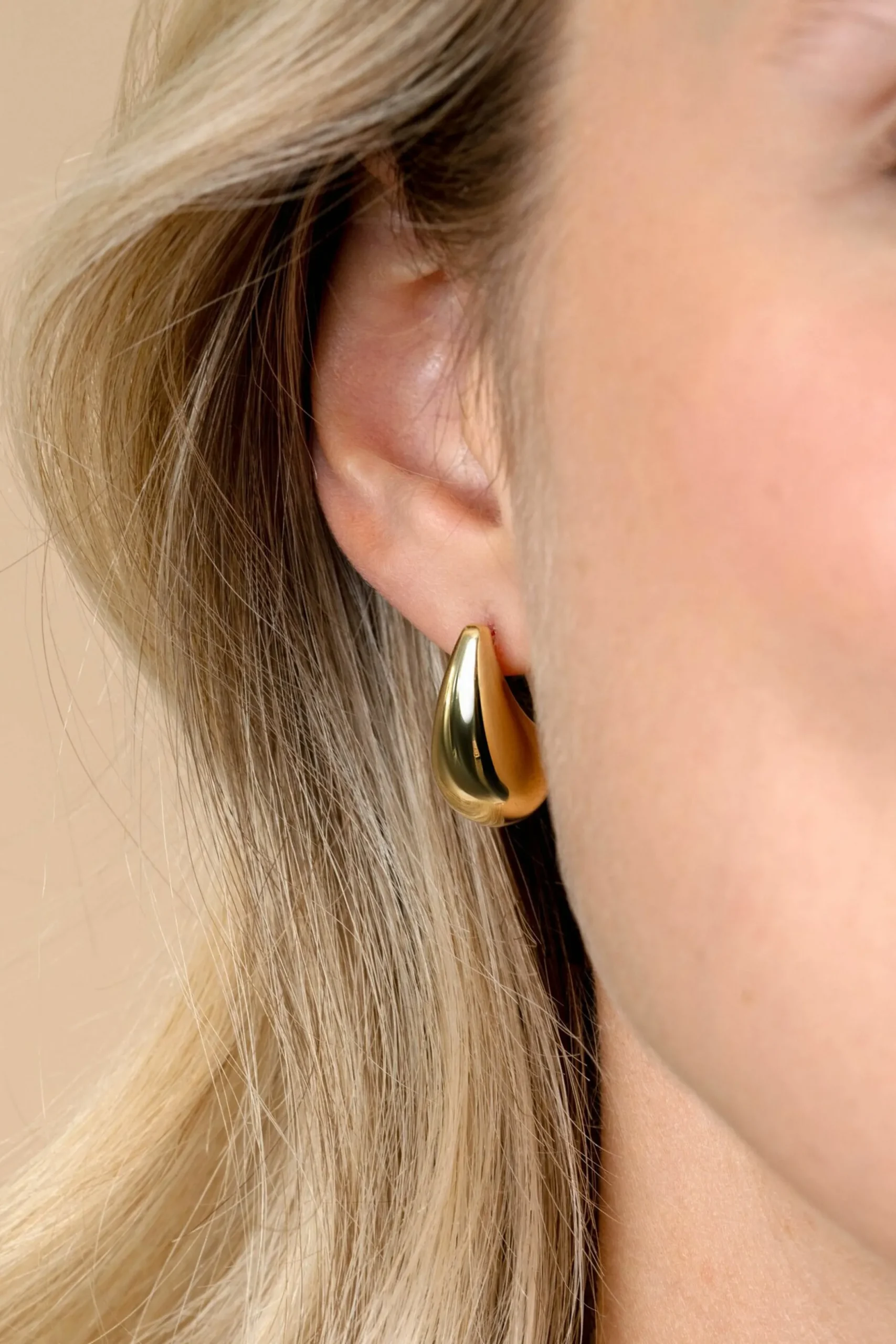 Zinzi 20mm gold plated zilveren oorstekers in organische druppelvorm ZIO2589G