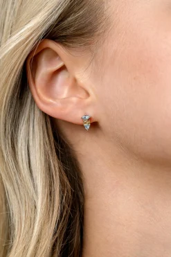 New Zinzi 9,5mm gold plated zilveren oorstekers met drie verschillende vormen van zettingen, bezet met champagne en blauwe kleurstenen ZIO2630BC
