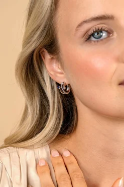 Discount Zinzi 16mm zilveren multi-look oorringen met 3 rijen, bezet met blauwe kleurstenen en witte zirconia's 10mm breed met luxe klapsluiting ZIO2646B