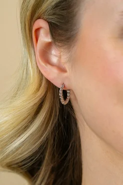 Discount Zinzi 17mm zilveren oorringen, vanaf zijkant gourmet schakel zichtbaar, 2mm breed, met luxe klapsluiting ZIO1414