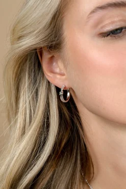 Zinzi 19mm zilveren oorringen met speelse twist en knoop. Luxe klapsluiting ZIO2680