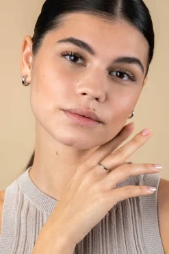 Discount Zinzi 15mm zilveren oorringen met gladde ronde buis van 4mm breed en luxe klapsluiting ZIO2565