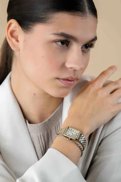 Discount Zinzi Elegance bicolor horloge witte wijzerplaat en rechthoekige goudkleurige kast en bicolor stalen schakelband 28mm extra dun ZIW1907