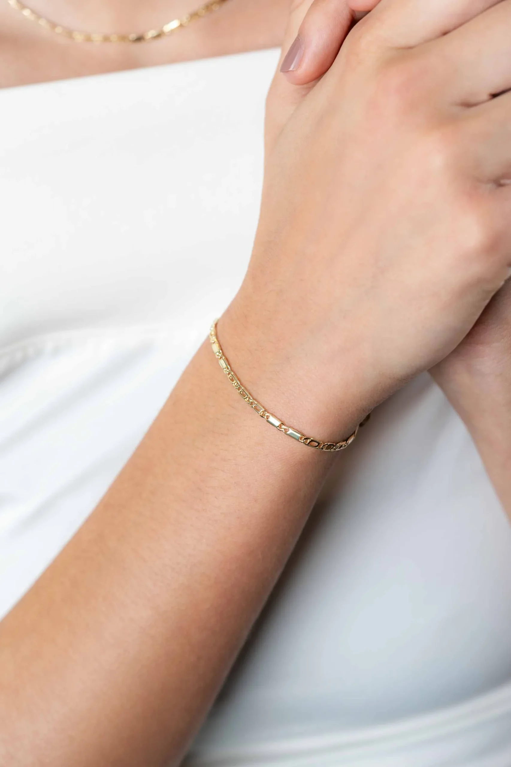 New Zinzi Gold 14 karaat gouden massieve armband met valkenoog schakels en glimmende plaatjes 2,6mm breed 17-19cm ZGA499