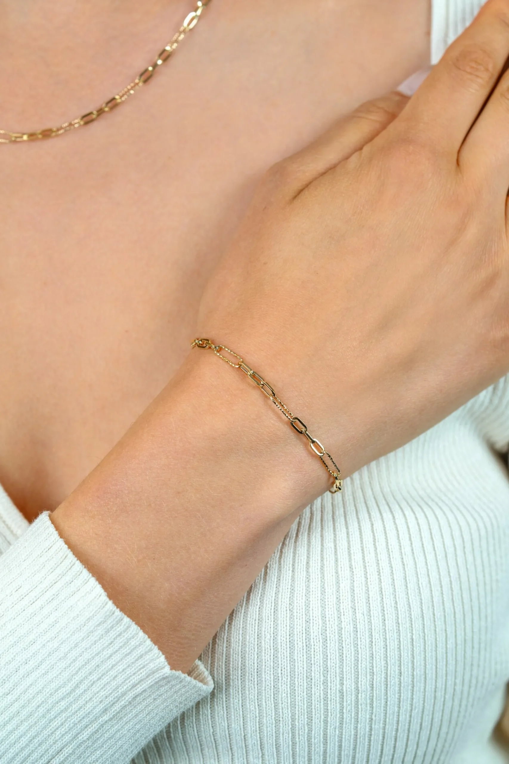 Discount Zinzi Gold 14 karaat gouden armband met bewerkte paperclip-schakels en ovale schakels van 3,5mm breed 19cm ZGA494