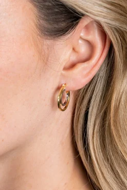 Outlet Zinzi Gold 14 krt gouden bicolor oorringen 18mm, met multi-look uitstraling. Met een vierkante buis van 1,5mm breed ZGO335
