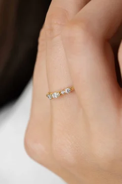 Zinzi Gold 14 krt gouden fantasie ring bezet met vierkante en peervormige witte zirconia's (2,5mm breed) ZGR464