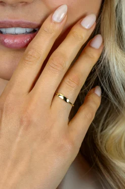Hot Zinzi Gold 14 krt gouden ring met glad staafje ZGR553