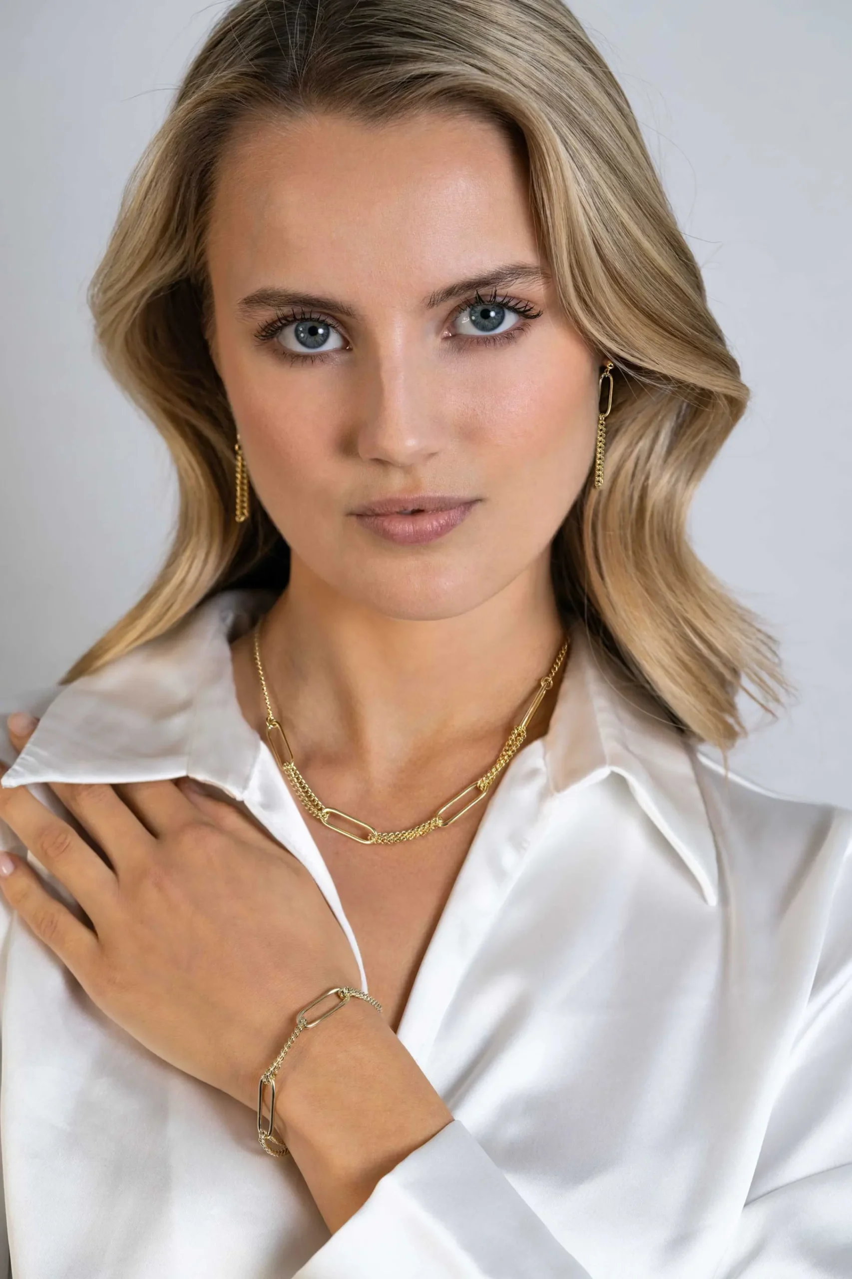 Outlet Zinzi gold plated zilveren ketting 45cm met vier grote ovale schakels en gourmet schakels ZIC2382