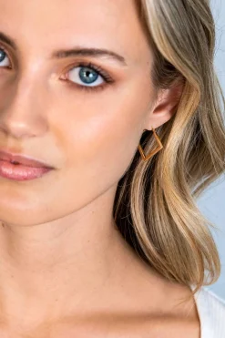 Sale Zinzi gold plated zilveren oorringen 20mm met vierkante vorm buisdikte 2mm ZIO2336G