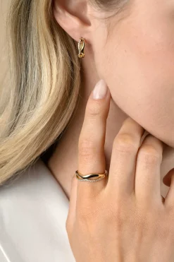 Clearance Zinzi gold plated zilveren multilook ring (6mm breed) organisch gevormd met twee golvende banen, waarvan één bezet met witte zirconia's ZIR2629Y