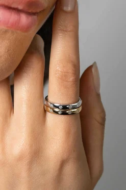 Online Zinzi gold plated zilveren aanschuifring met zeven ster-zettingen, bezet met witte zirconia's 3mm breed ZIR2491Y