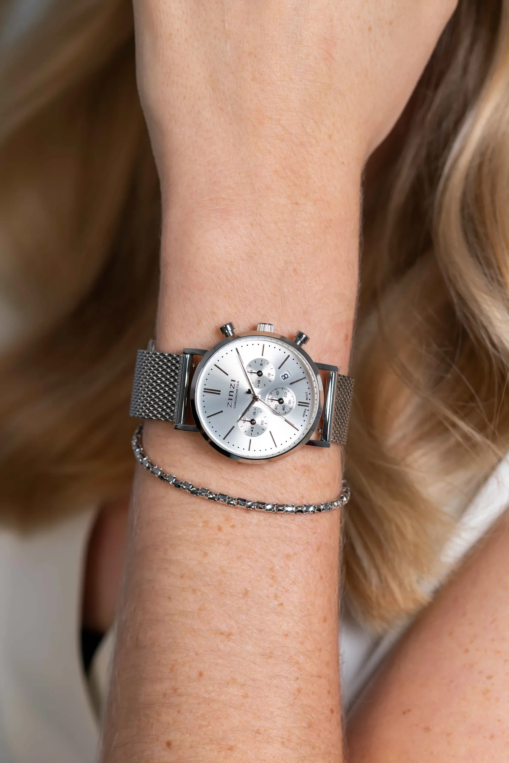 Discount Zinzi horloge CHRONOGRAPH 34mm zilverkleurige wijzerplaat met datum en chronometers, stalen kast, stalen mesh band 18mm ZIW1502