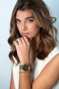 Best Zinzi horloge CHRONOGRAPH 34mm zwarte wijzerplaat met datum en chronometers, geelgoudkleurige stalen kast, geelgoudkleurige stalen mesh band 18mm ZIW1543