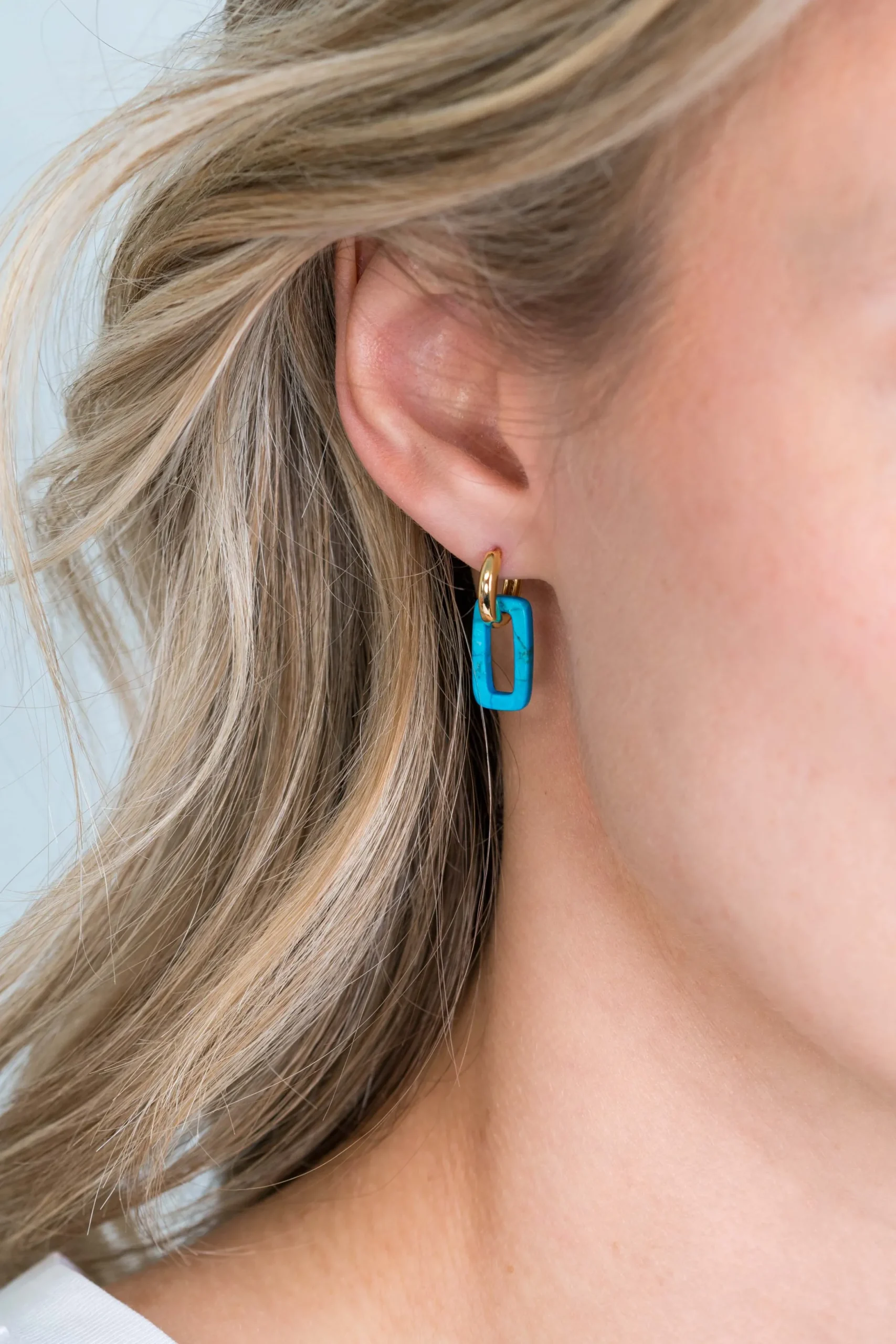 Hot Zinzi oorbedels rechthoek 16mm turquoise howliet ZICH2228 (zonder oorringen)