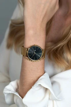 Online Zinzi Retro horloge 38mm zwarte wijzerplaat en geelgoudkleurige stalen kast stalen mesh band geelgoudkleurig extra dun ZIW443M