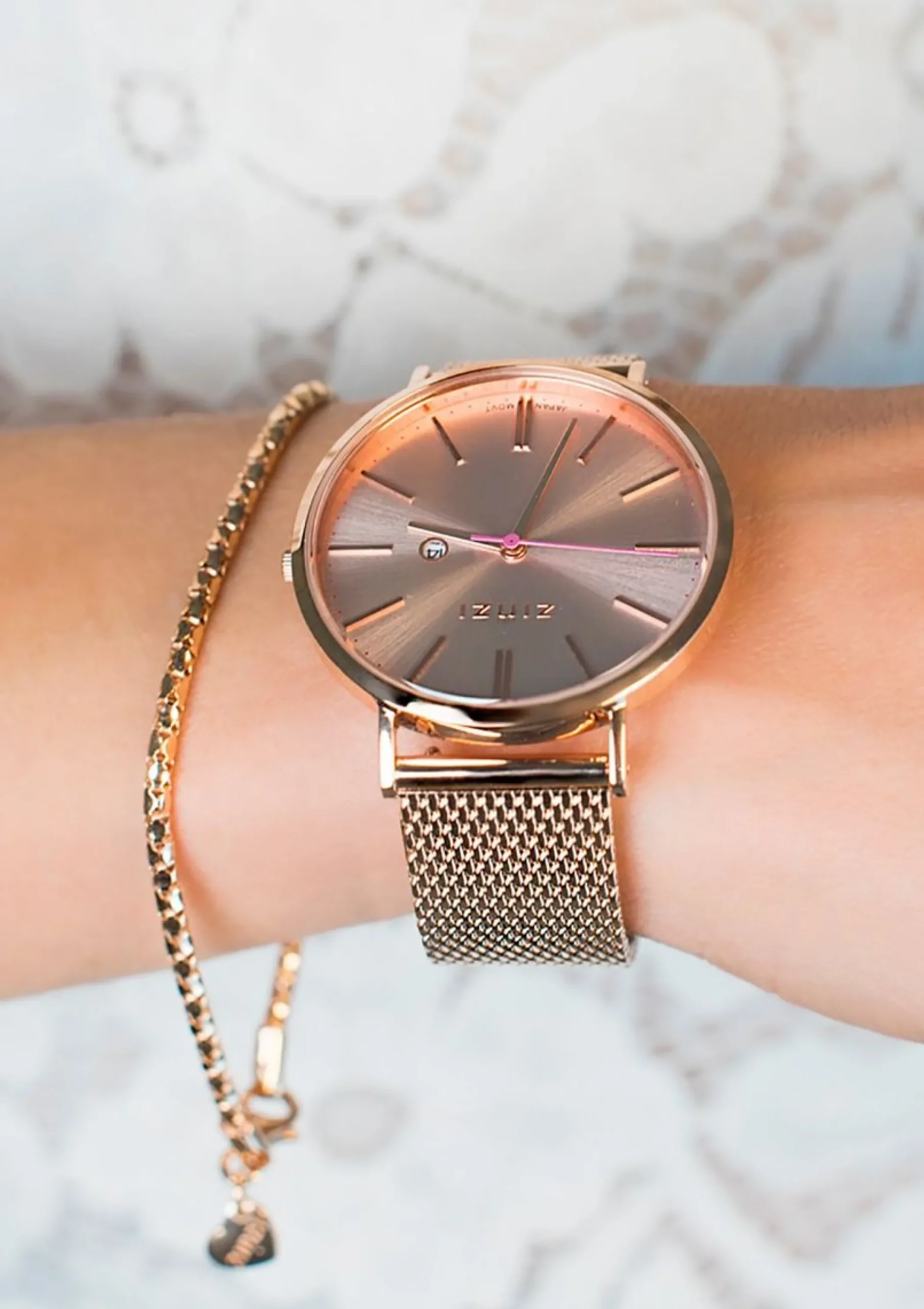 Sale Zinzi Retro horloge roségoudkleurige wijzerplaat en kast stalen mesh band roségoudkleurig 38mm extra dun ZIW405M