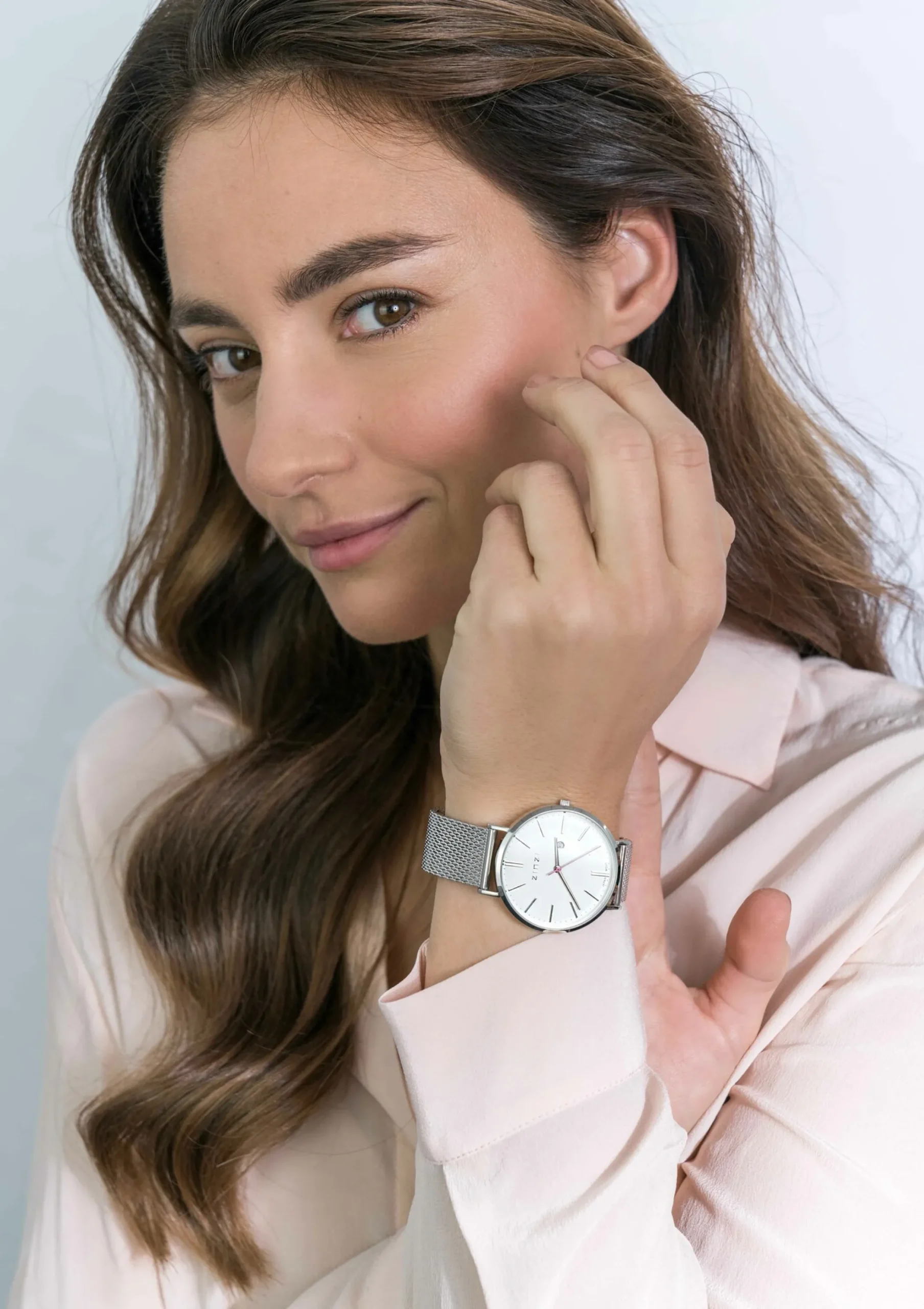 Best Zinzi Retro horloge witte wijzerplaat stalen kast zilvergekleurd stalen mesh band zilvergekleurd 38mm extra dun ZIW406M