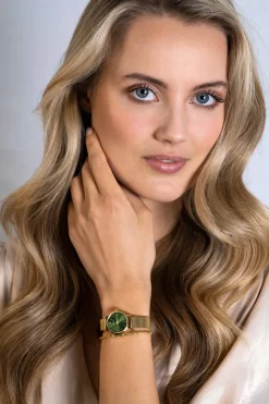 Best Zinzi Retro Mini horloge groene wijzerplaat, geelgoudkleurige kast en stalen mesh band, 24mm extra dun ZIW1835