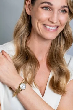 Best Zinzi Retro Mini horloge zilvergekleurde wijzerplaat, geelgoudkleurige kast en stalen mesh band, 24mm extra dun ZIW1833