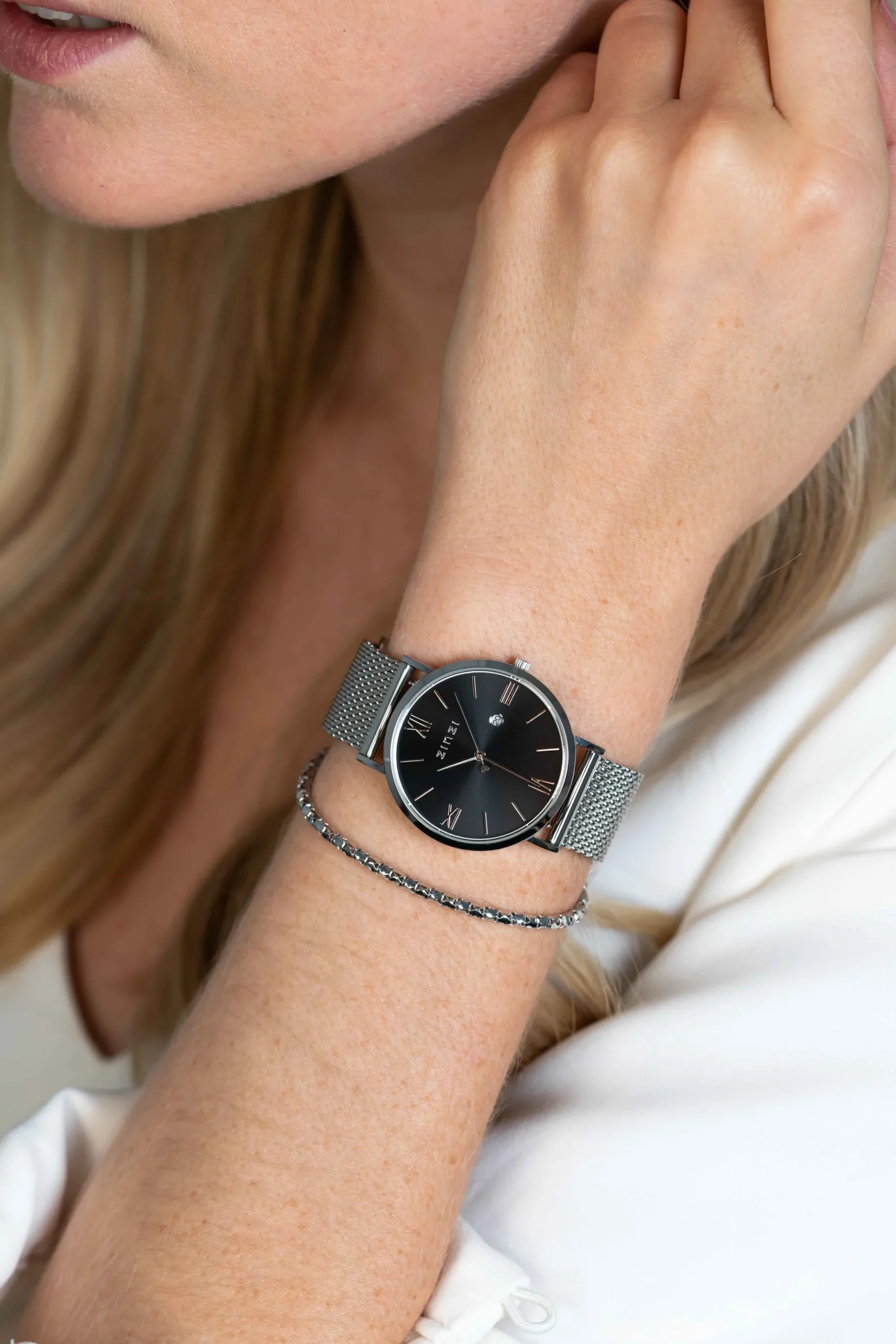 Online Zinzi Roman horloge 34mm zwarte sunray wijzerplaat en kast stalen mesh band extra dun ZIW501M