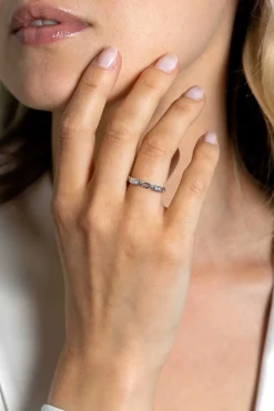 Best Zinzi zilveren aanschuifring met paperclip-schakels en drie rechthoekige zettingen bezet met witte zirconia ZIR2427