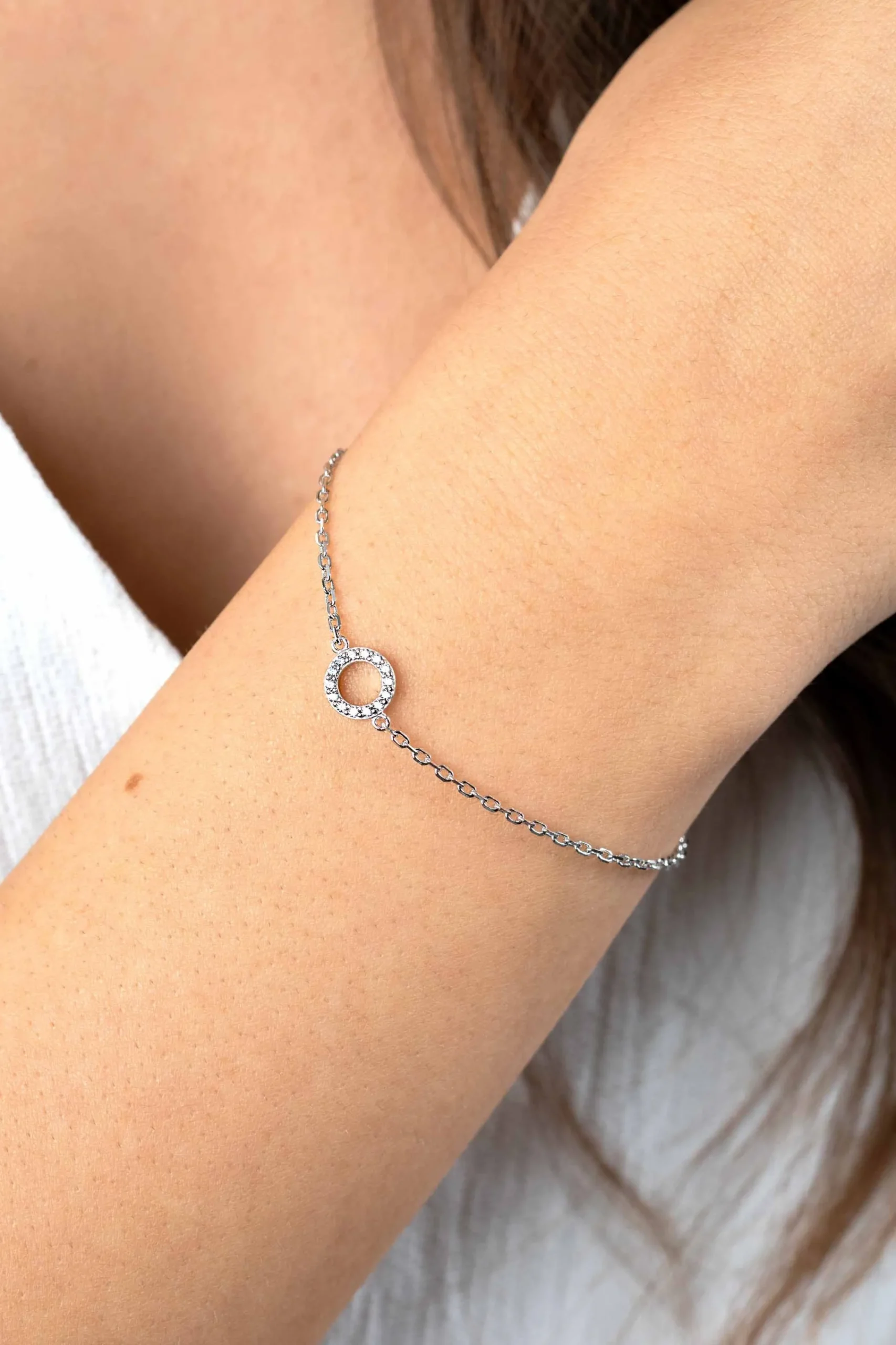Zinzi zilveren armband met open rondje (7,5mm) bezet met witte zirconia's 16,5-19,5cm ZIA2550
