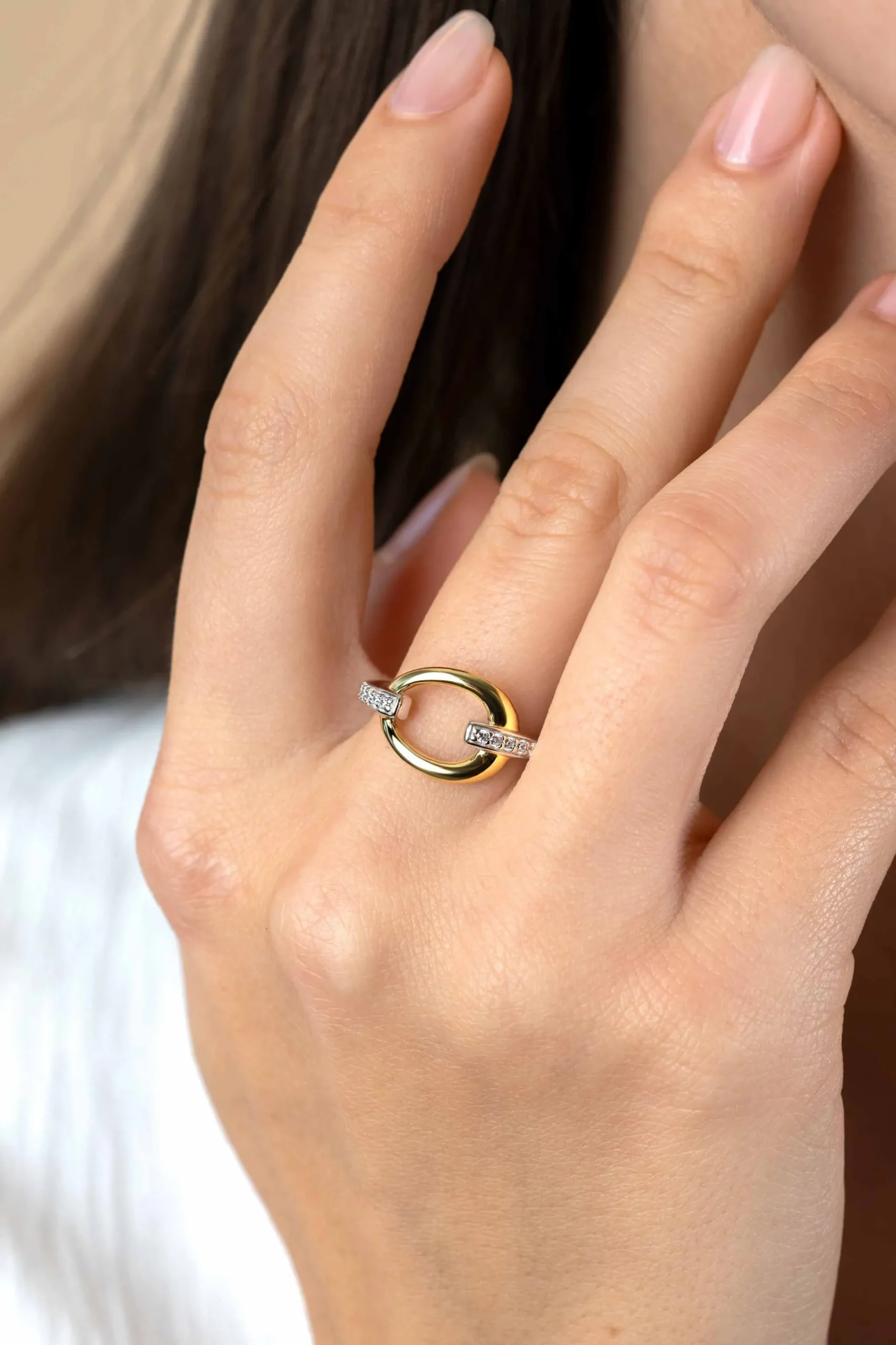 Clearance Zinzi zilveren bicolor ring met gold plated open druppelvorm, witte zirconia's in scheen ZIR1709Y