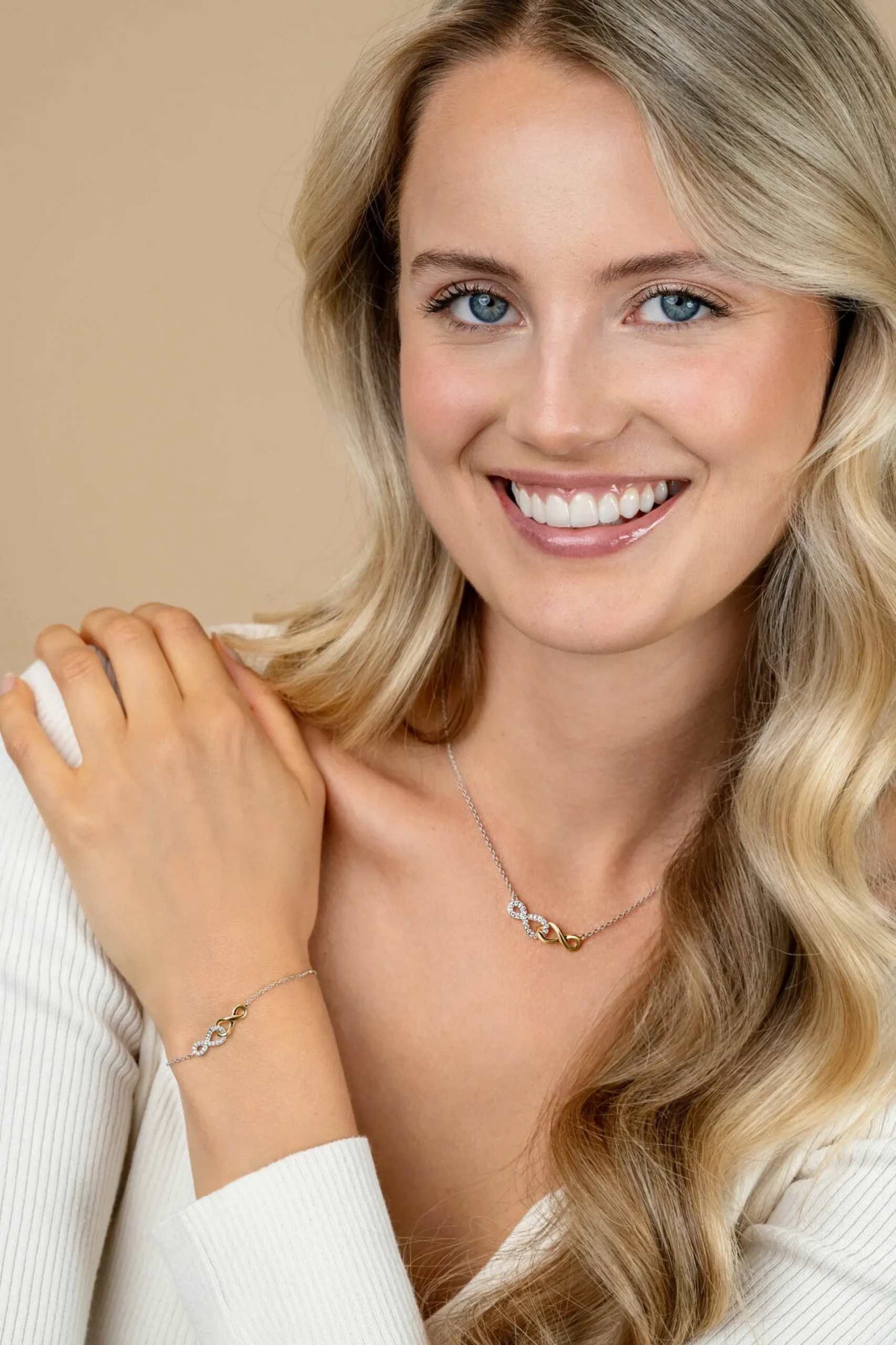 Sale Zinzi zilveren fantasie armband met aan elkaar verbonden Infinity tekens 17-19cm ZIA2649
