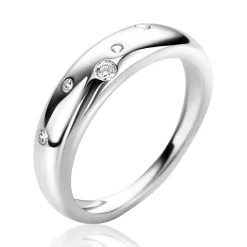 Online Zinzi zilveren gladde ring (5mm breed) speels bezet met vijf witte zirkonia's ZIR2655
