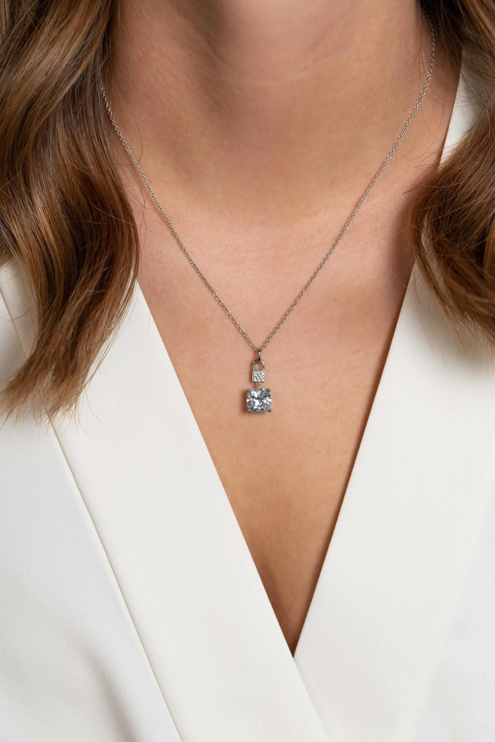 Best Zinzi zilveren hanger met vierkante witte zirconia en pavé zettingen 24mm ZIH2268 (zonder collier)
