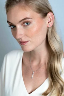 Discount Zinzi zilveren hanger staafje 28mm met witte zirconia's ZIH2077 (zonder collier)
