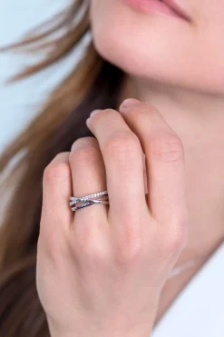 New Zinzi zilveren luxe cross-over ring glad met witte zirconia's ZIR1774