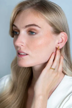 Online Zinzi zilveren luxe oorringen extra 14K geel verguld geribbeld 16mm ZIO2245