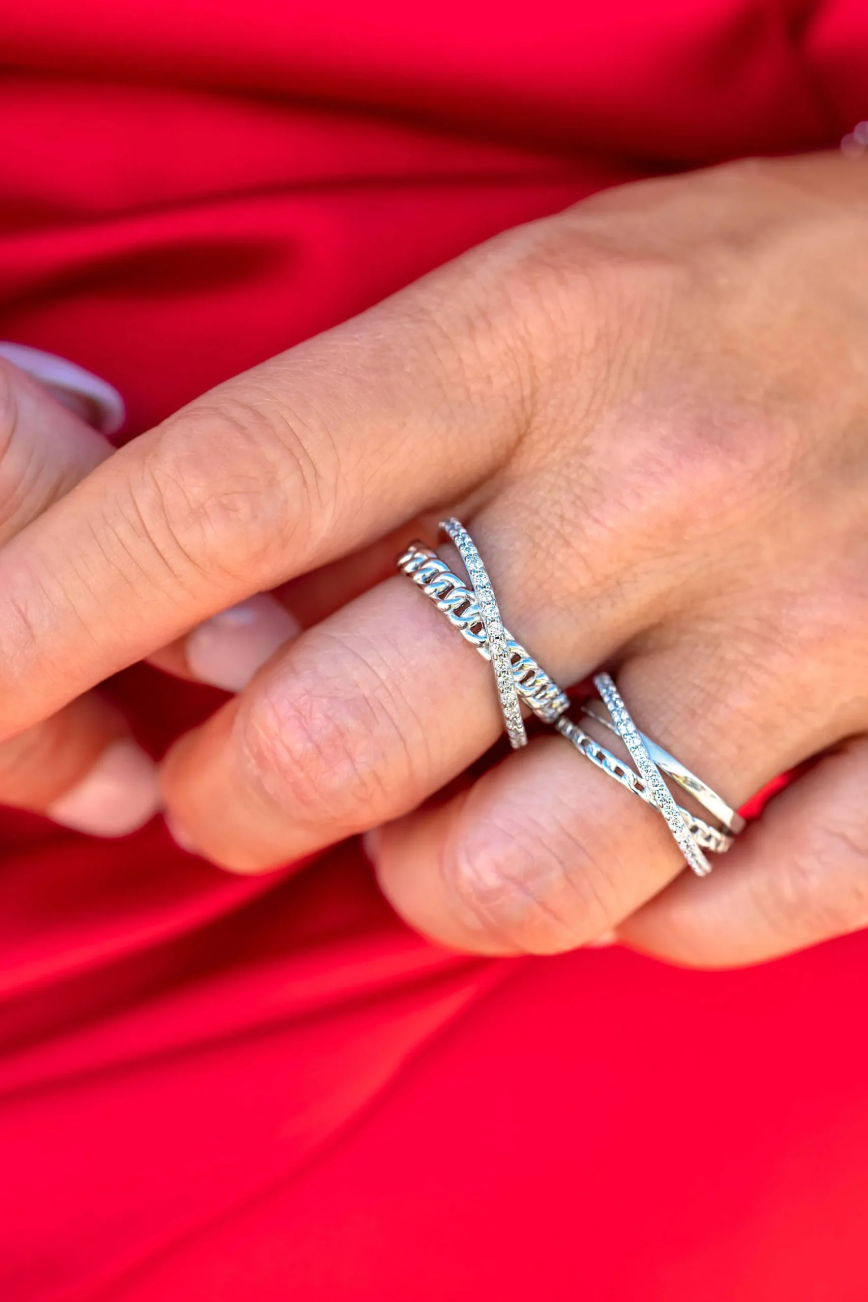 Clearance Zinzi zilveren luxe ring met cross-over design, bezet met witte zirconia's en gourmet schakels ZIR2326