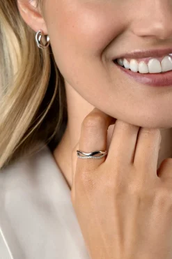Clearance Zinzi zilveren multilook ring (6mm breed) organisch gevormd met twee golvende banen, waarvan één bezet met witte zirconia's ZIR2629