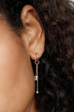 Best Zinzi zilveren oorbedels 14K geelverguld met kettinkjes 38mm wit ZICH2022Y (zonder oorringen)