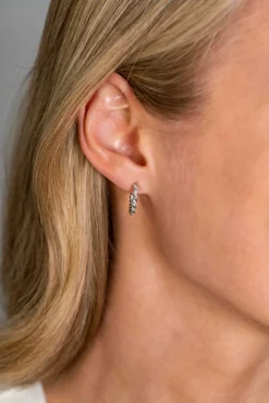 Zinzi zilveren oorringen gedraaid 15 x 2mm witte zirconia's ZIO2320
