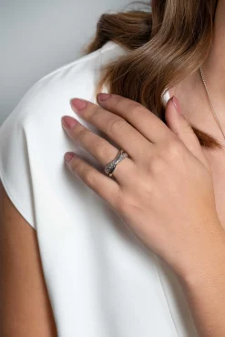 Discount Zinzi zilveren ring cross-over glad en bolletjes ZIR2242